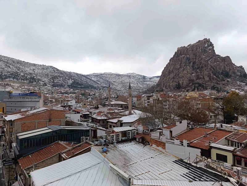 Valilikten barınma ihtiyacı olan vatandaşlar için çağrı
