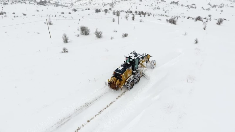 Erzincan’da kardan 37 köy yolu ulaşıma kapandı
