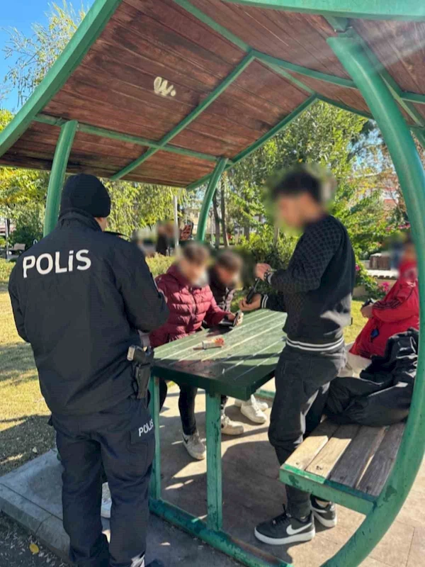 Antalya’da polis huzur uygulaması ve denetimler gerçekleştirdi
