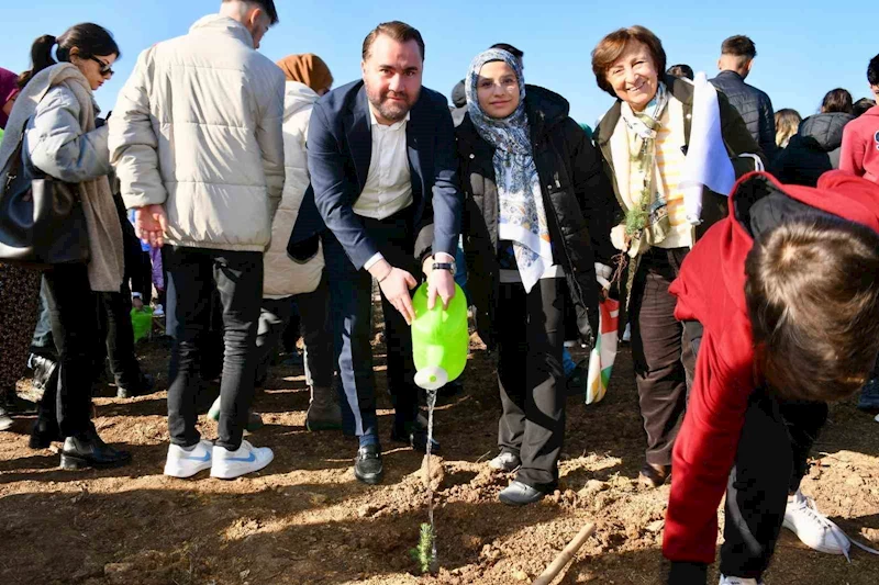 100. yılda yola çıktılar, Balıkesir’e 100 bin ağaç kazandırdılar
