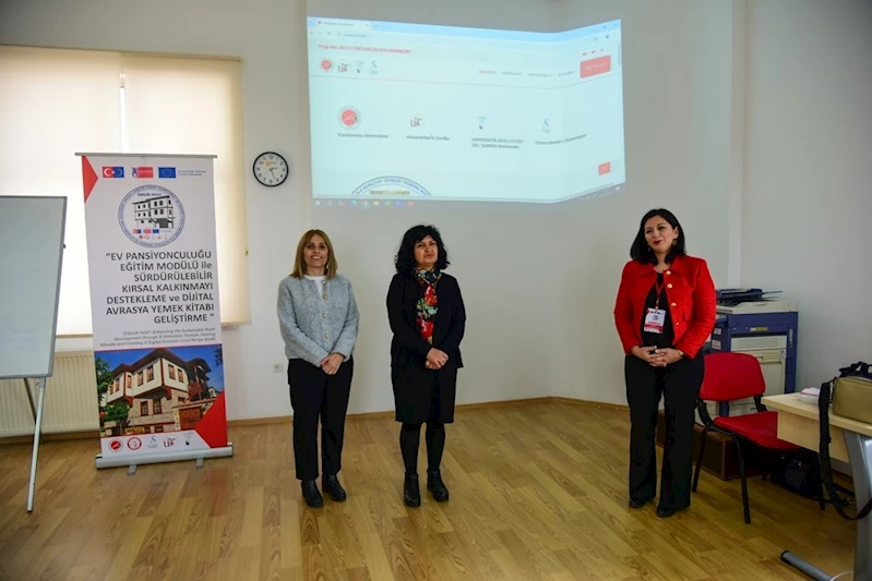 Kastamonu Üniversitesi’nden öğrenci ve turizmcilere ev pansiyonculuğu semineri
