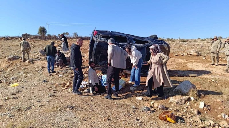 Mardin’de otomobil takla attı: 3 ölü, 5 yaralı
