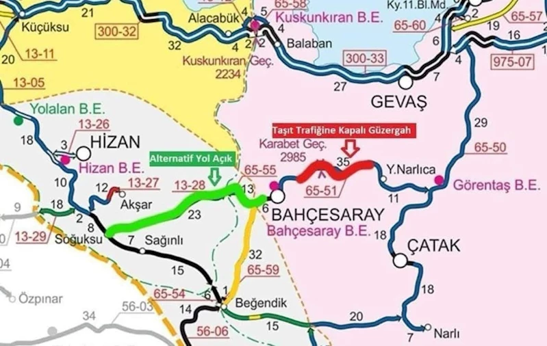 Van-Bahçesaray yolu kar ve tipi nedeniyle trafiğe kapatıldı
