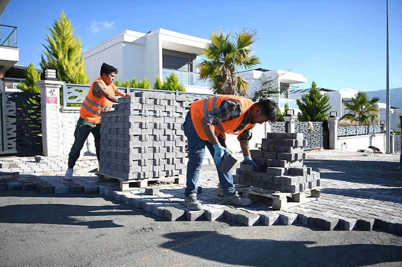 Kuşadası Belediyesi’nden Soğucak’ta yol yapım çalışması
