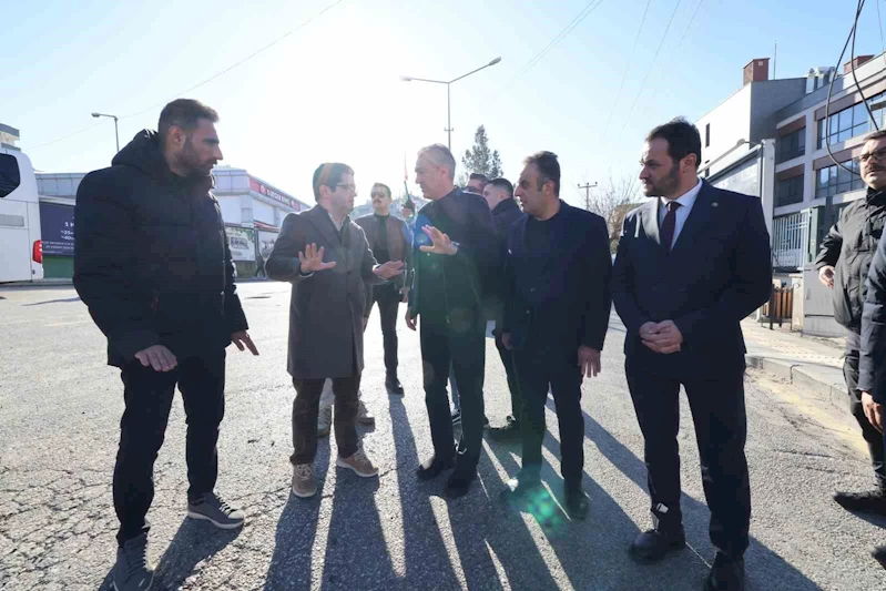 Mardin Büyükşehir Belediyesi asfaltlama ve yol çalışmalarını sürdürüyor
