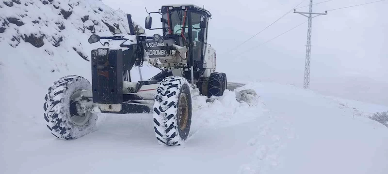 Elazığ’da 5 köy yolu ulaşıma kapandı
