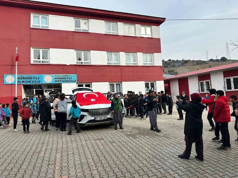 Adana’da Yerli Malı Haftası’nda çocukların Togg heyecanı
