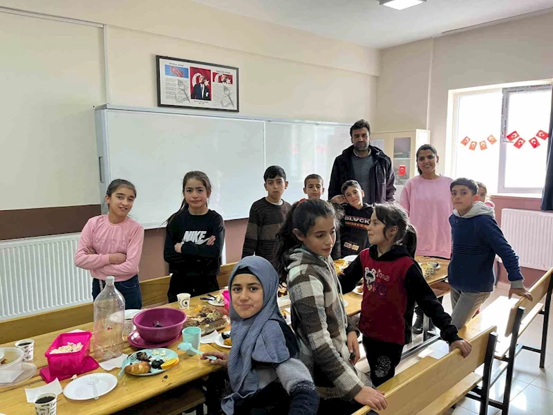 Aydınlar beldesinin 3 okulunda yerli malı haftası etkinlikleri yapıldı
