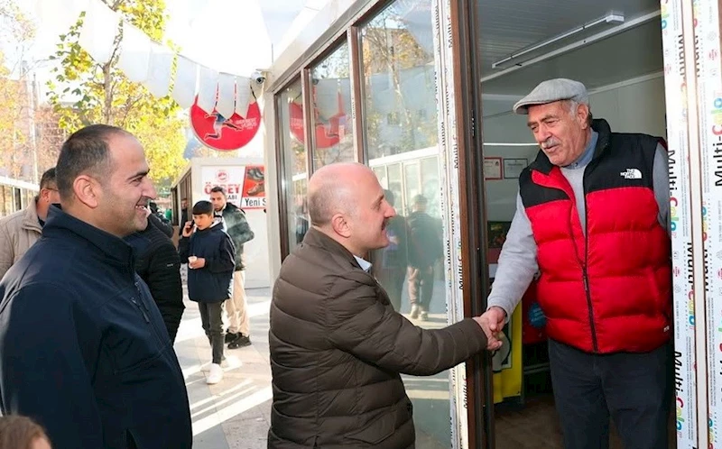 Vali Varol’dan geçici işyerlerine taşınan esnafa ziyaret
