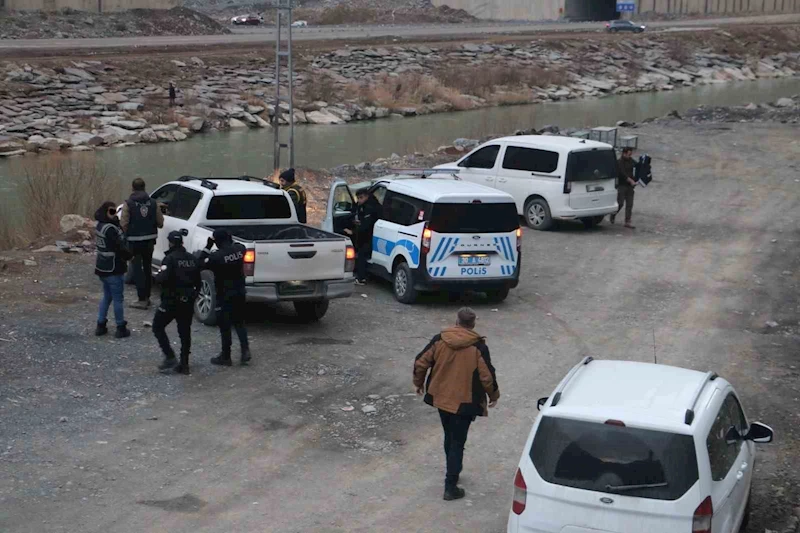 Hakkari polisinden huzur uygulaması
