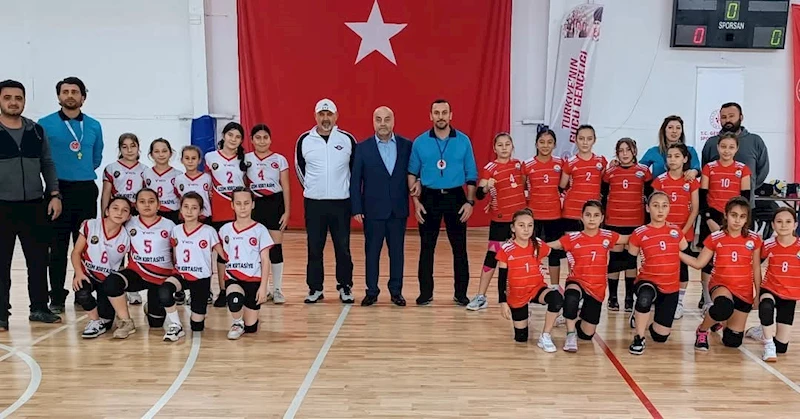 Alaplı Merkez Ortaokulu Voleybol Takımı Zonguldak Şampiyonası’nda
