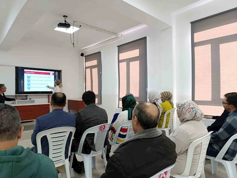 Hisarcık’ta “Kadına Yönelik Şiddetle Mücadele” konulu seminer
