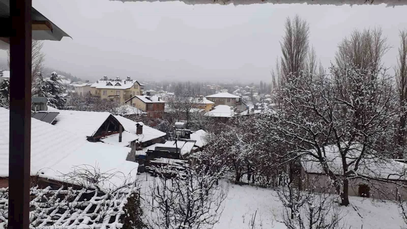 Antalya’da Gömbe Yaylası beyaza büründü
