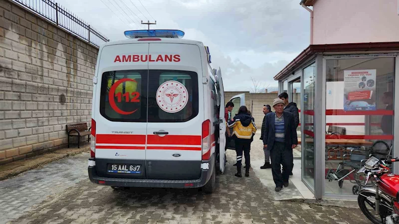 Burdur’da gıda zehirlenmesi şüphesiyle 43 öğrenci hastaneye kaldırıldı
