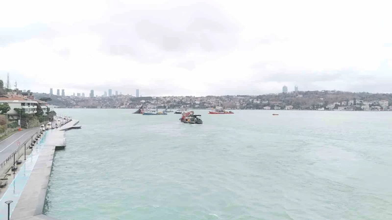 İstanbul Boğazı’nda balıkçı tekneleri akıntıya kapıldı
