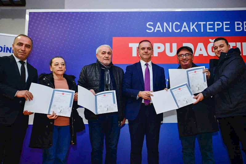 Sancaktepe’de 56 hak sahibi tapularına kavuştu
