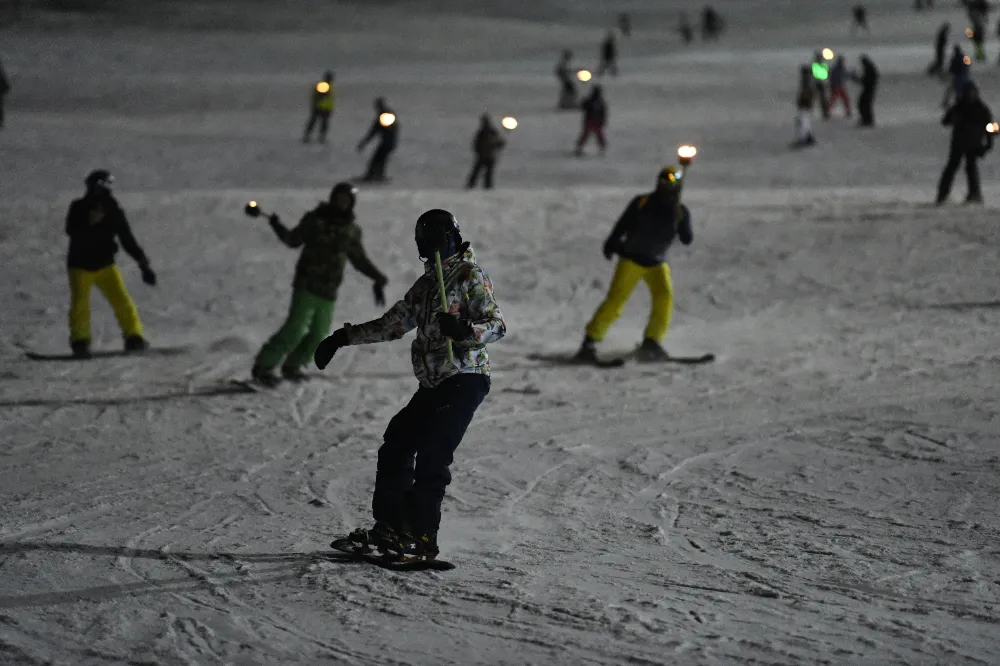 Erciyes’te gece kayağı başladı