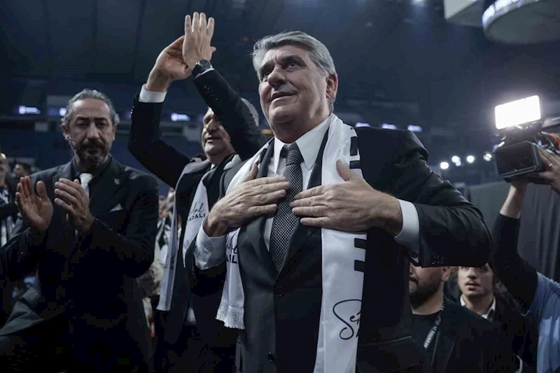 Beşiktaş’ın yeni başkanı Serdal Adalı oldu
