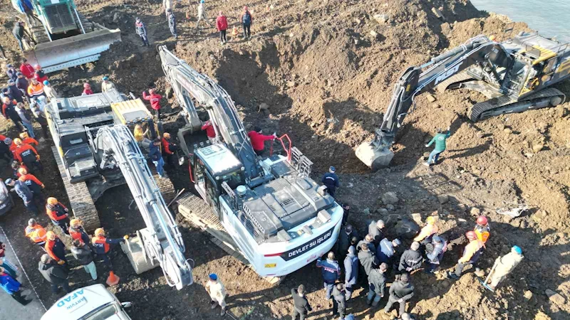 Giresunlu kayıp gençlerin içinde bulunduğu araca ulaşıldı
