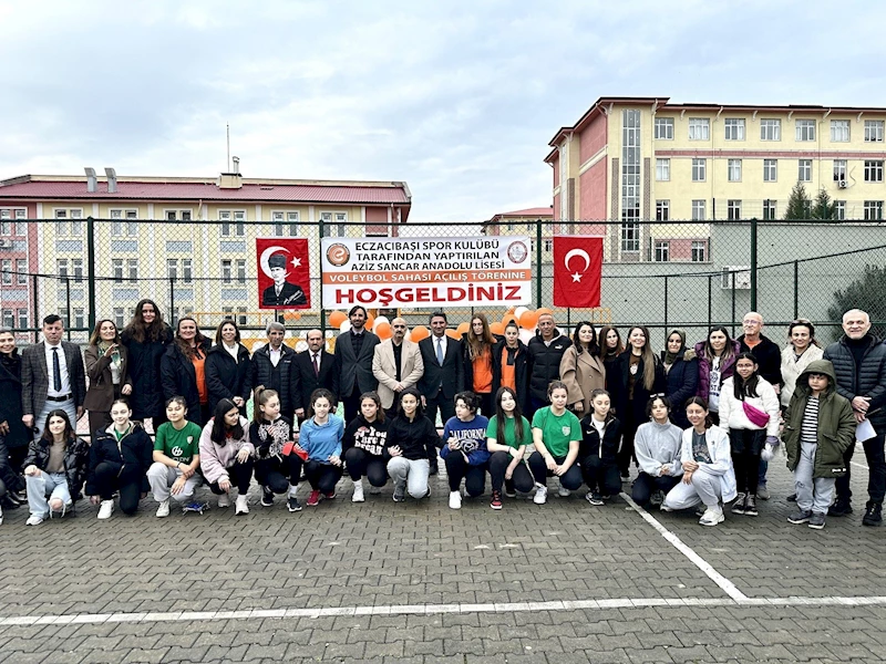 Dünya şampiyonu Eczacıbaşı’ndan depremzede gençlere anlamlı destek
