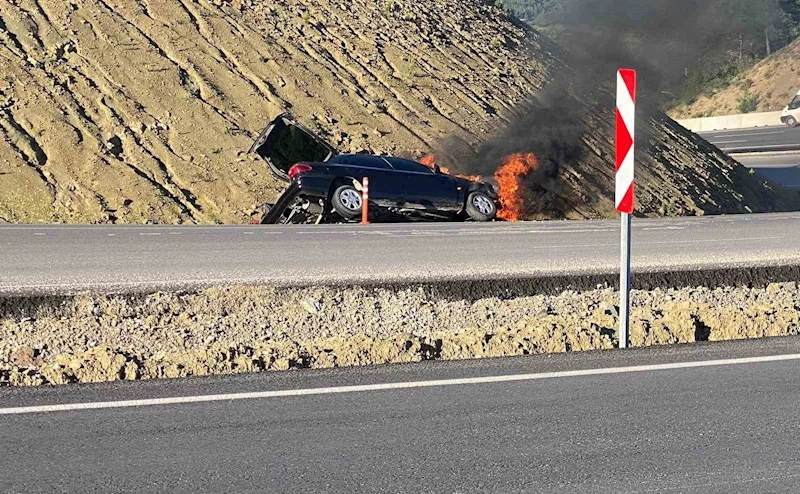 Osmaniye’de kaza yapan otomobil yandı: 1 yaralı
