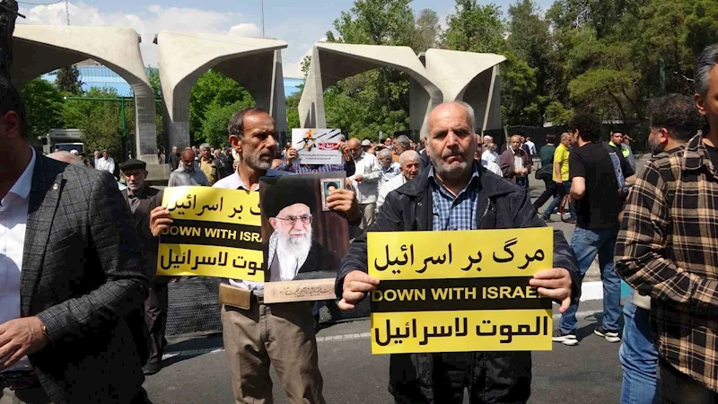Tahran’da yüzlerce kişi İsrail saldırısını protesto etti
