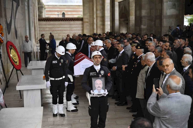 Polis memuru Arslan, törenle son yolculuğuna uğurlandı
