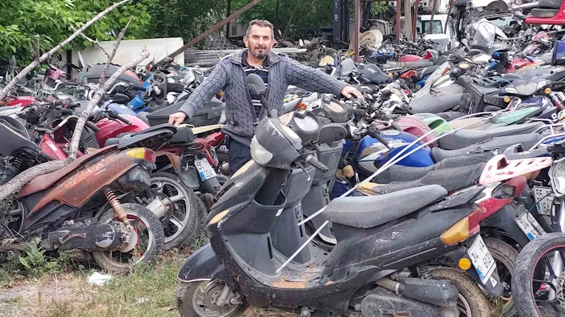 Yediemin otoparkları yıllardır alınmayan motosikletler nedeniyle motosiklet mezarlığına döndü
