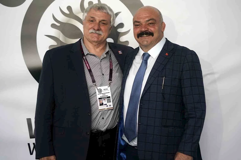 Efsane güreşçiler Mahmut Demir ile Baumgartner, 30 yıl sonra yeniden İstanbul’da buluştu

