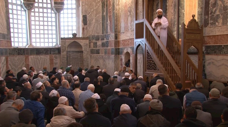 Kariye Camii’nde 79 yıl aradan sonra ilk Cuma namazı
