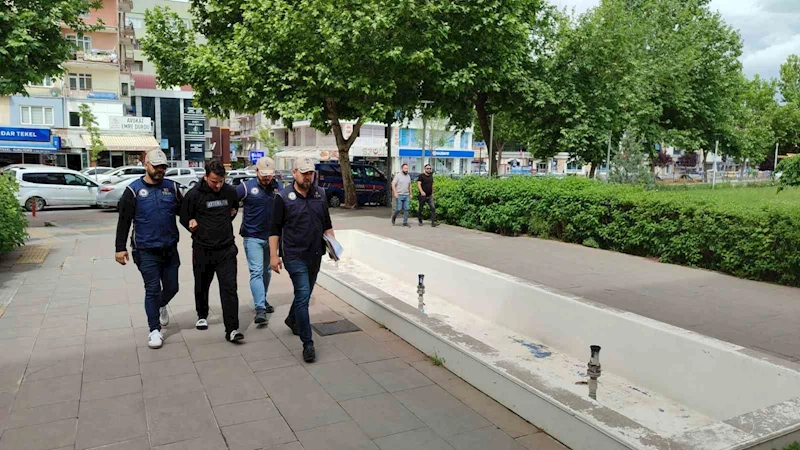 Interpol ve Europol tarafından kırmızı bültenle aranan DEAŞ’lı Kırşehir’de yakalandı
