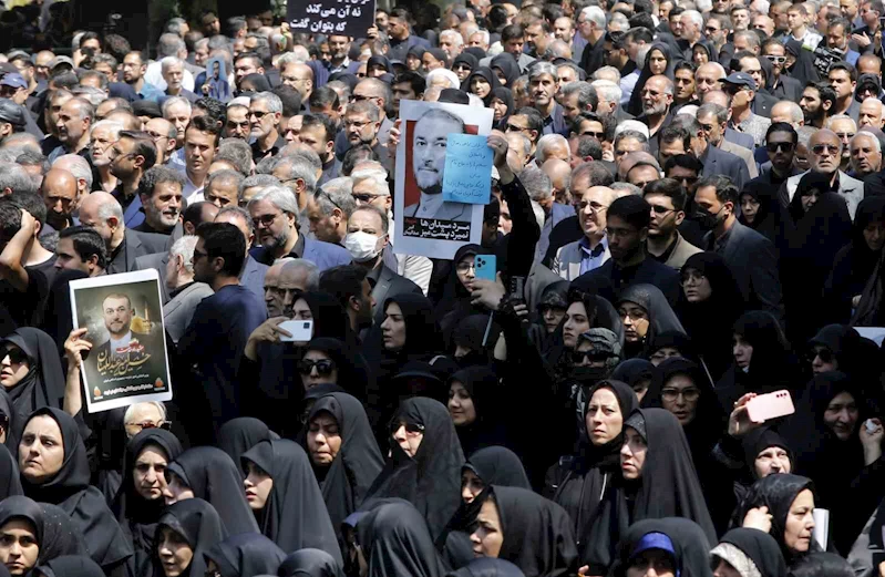 İran Dışişleri Bakanı Abdullahiyan, Rey kentinde defnedildi
