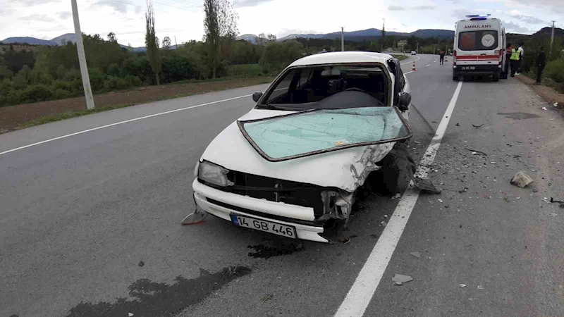Bolu’da iki otomobil çarpıştı: 4 yaralı
