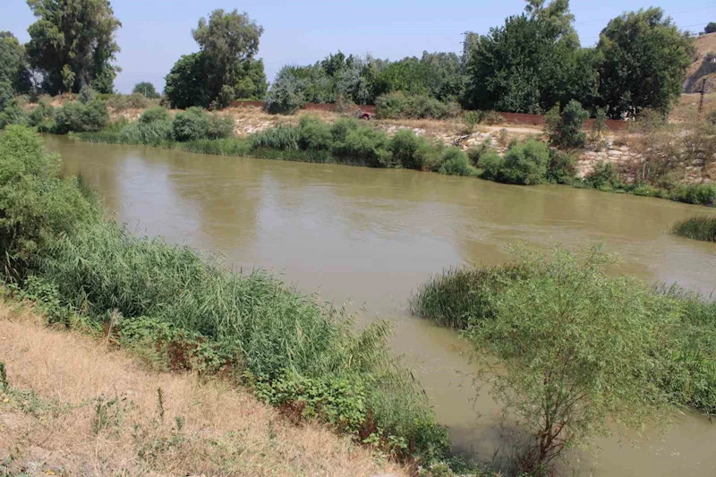 Baraj kapakları açıldı Çine Çayı su taşımaya başladı
