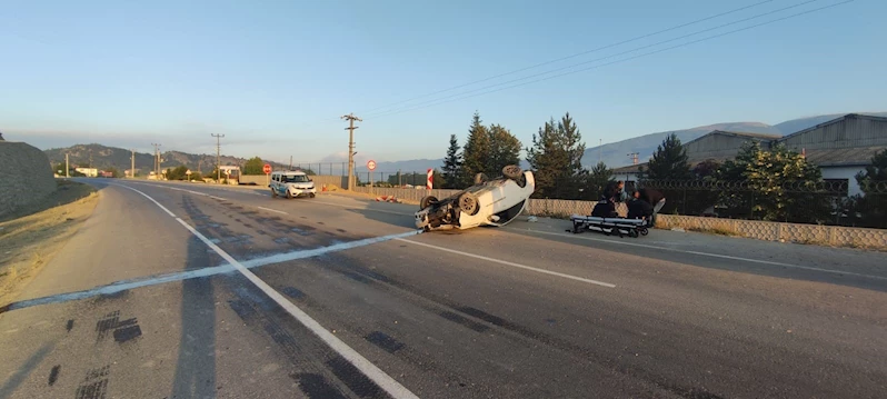 Bolu’da kontrolden çıkan otomobil tepetaklak oldu: 1 yaralı
