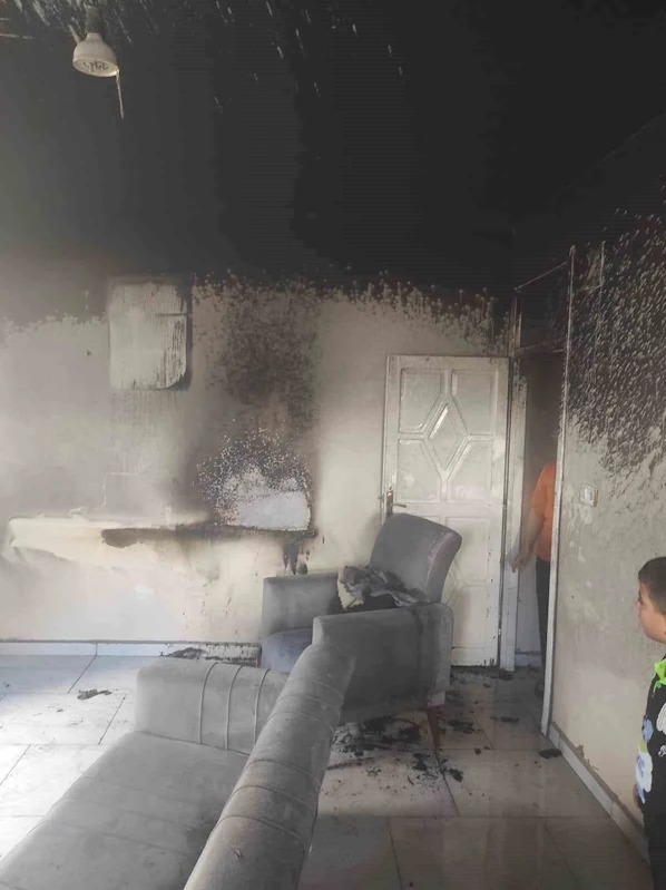 Reyhanlı’da çıkan ev yangını söndürüldü
