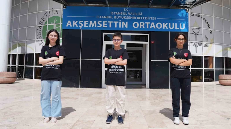 Başakşehir’de aynı okuldan üç LGS şampiyonu çıktı
