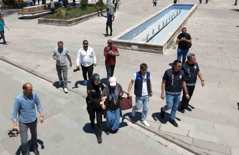 Aksaray’da zabıta ve polisten dilenci operasyonu
