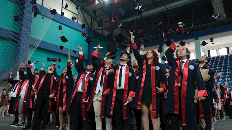 KSBÜ Tıp Fakültesi’nden 173 öğrenci mezun oldu
