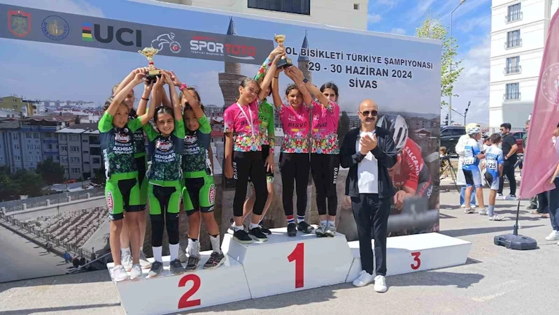 Akhisar İlçe Spor Kulübü, Türkiye ikincisi oldu

