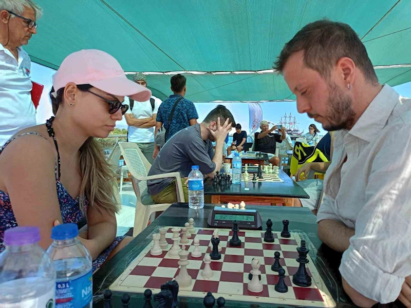 Manavgat Irmağı’nda Hızlı Satranç Turnuvası
