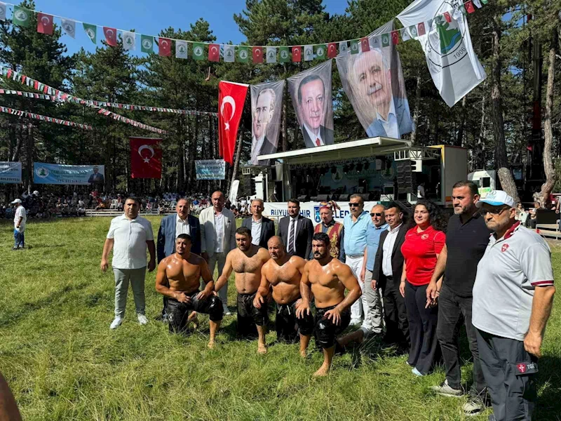 Kahramankazan Belediye Başkanı Çırpanoğlu, Aluçdağı Güreş Festivali’ne katıldı
