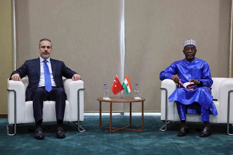 Bakan Fidan, Nijer Dışişleri Bakanı Sangare ile görüştü
