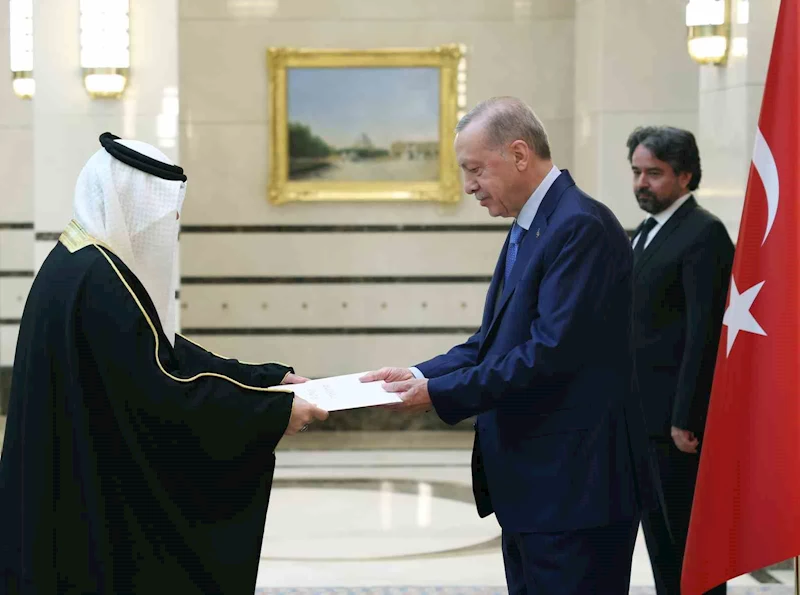 Cumhurbaşkanı Erdoğan’a dört ülkenin büyükelçisinden güven mektubu
