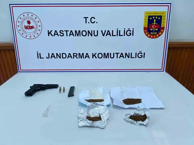 Kastamonu’da uyuşturucuyla yakalanan 3 şahıs tutuklandı
