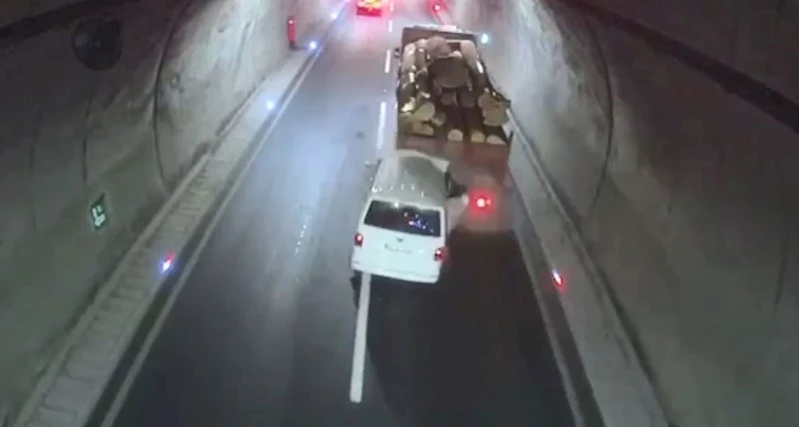 Cankurtaran Tüneli’nde 1 kişinin öldüğü kazanın görüntüleri ortaya çıktı
