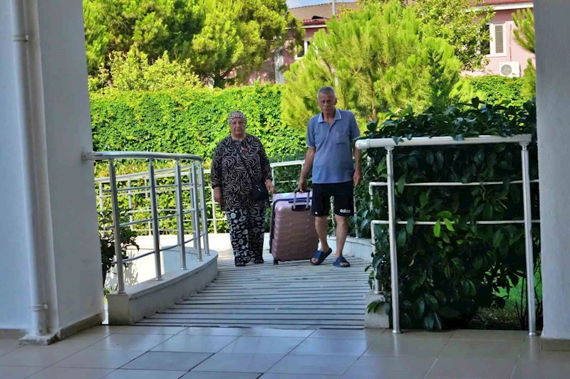 Emekliler, Antalya’daki KYK yurtlarında kalıyor