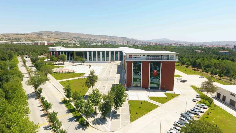 FÜ, Türkiye’deki üç üniversiteden biri oldu
