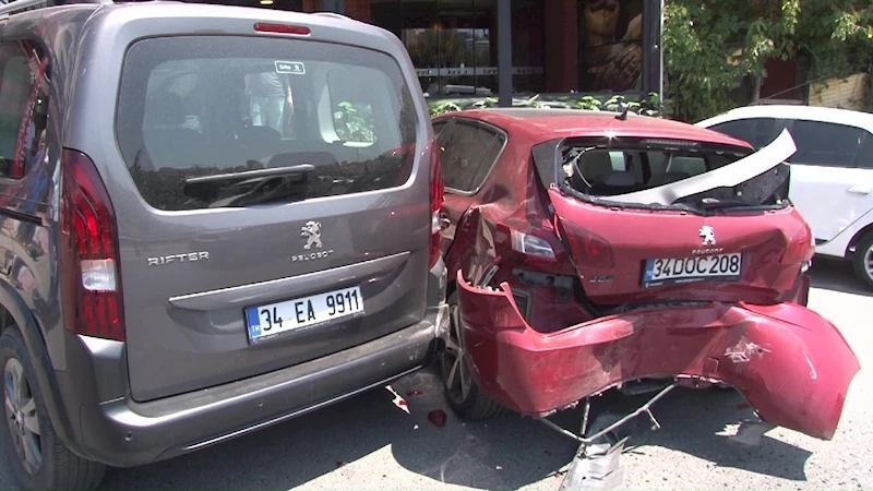 Ataşehir’de ehliyetsiz sürücü park halindeki 3 araca çarptı: 1 yaralı
