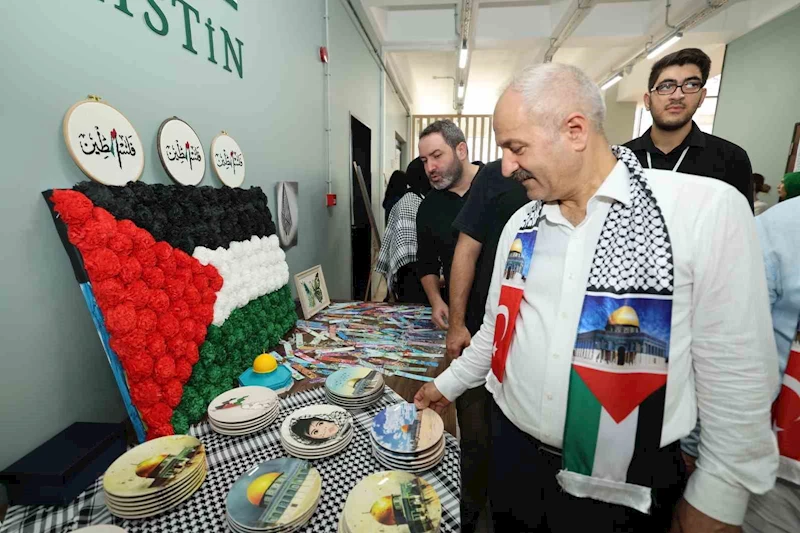 Öğrencilerin el emeği ürünleri Gazze için sergilendi
